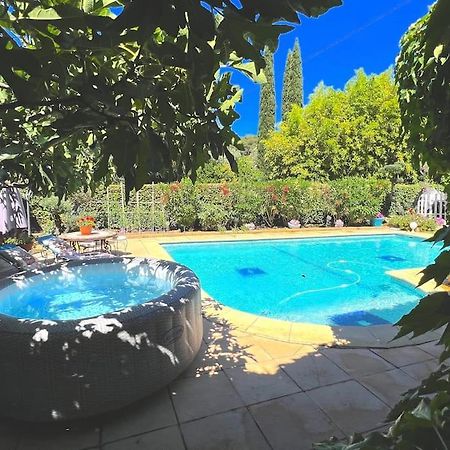 Apartamento Le Jardin De Mae Bouc-Bel-Air Exterior foto