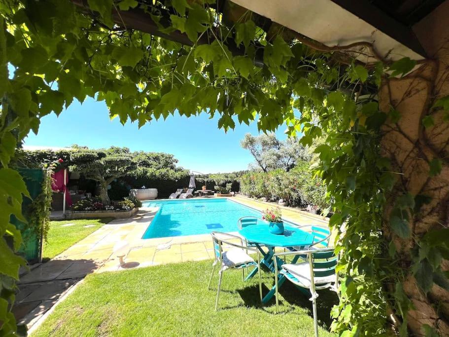 Apartamento Le Jardin De Mae Bouc-Bel-Air Exterior foto