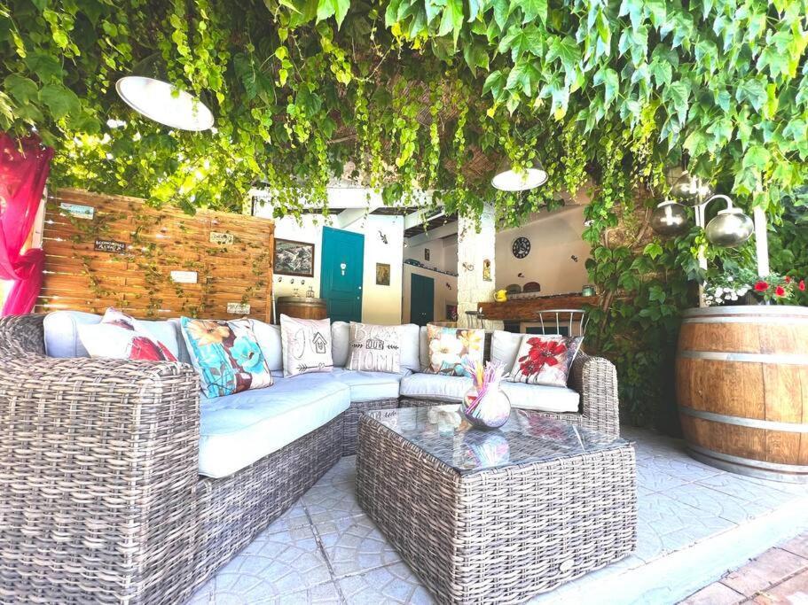 Apartamento Le Jardin De Mae Bouc-Bel-Air Exterior foto
