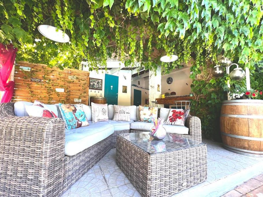 Apartamento Le Jardin De Mae Bouc-Bel-Air Exterior foto